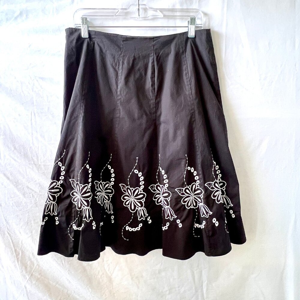 Tweeds Skirt, Midi-knee, Black With White Border, Size 8, EC!